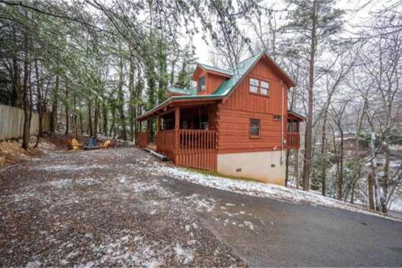 A Charming Cabin, Pool, Firepit, Hot Tub-Jacuzzi Gatlinburg Dış mekan fotoğraf